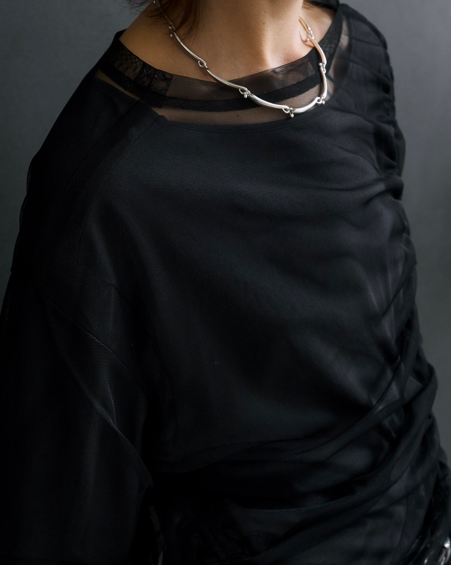 Tulle Modular Layered Long Sleeve T-Shirt / BLACK