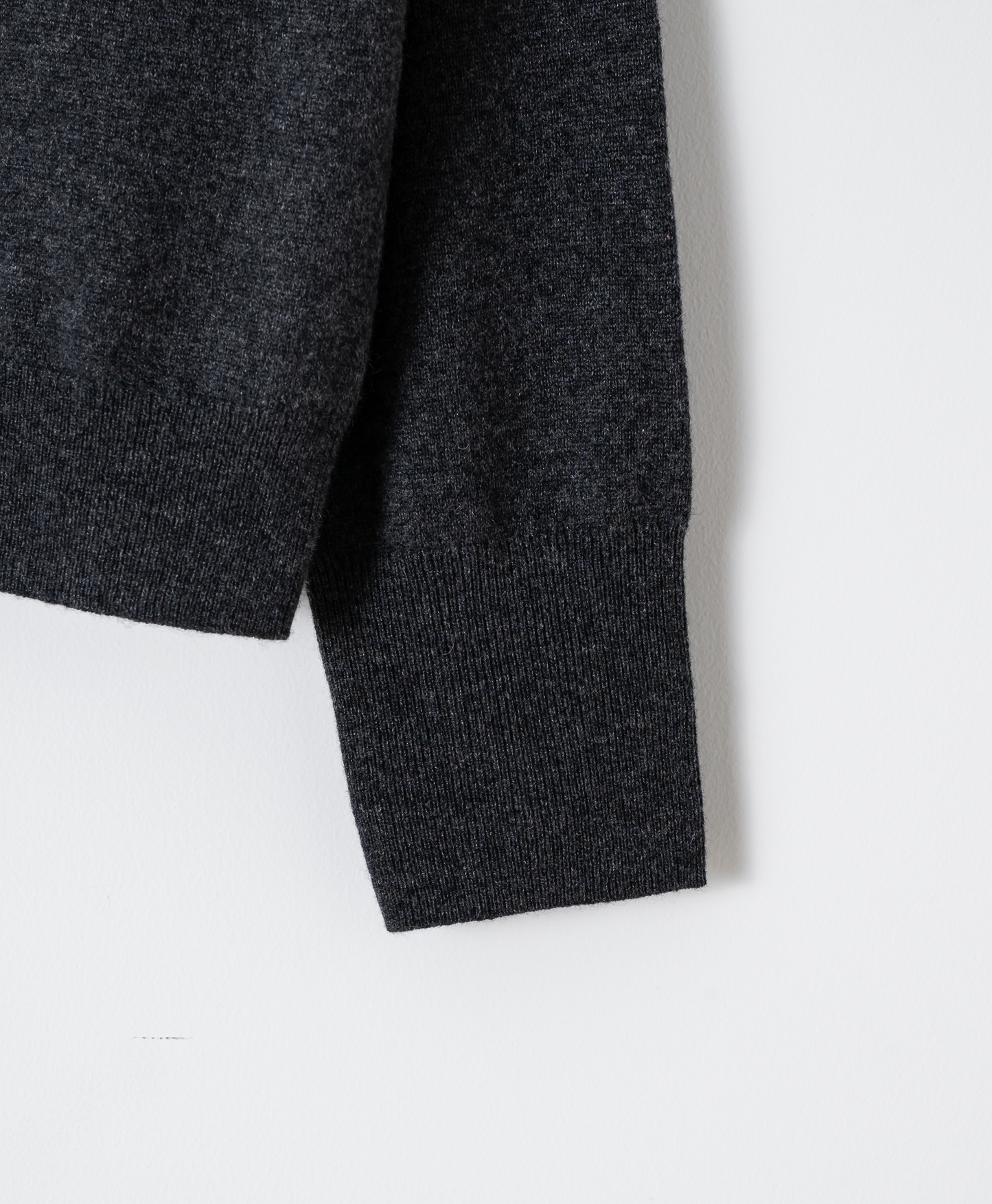 CASHMERE V-NECK KNIT