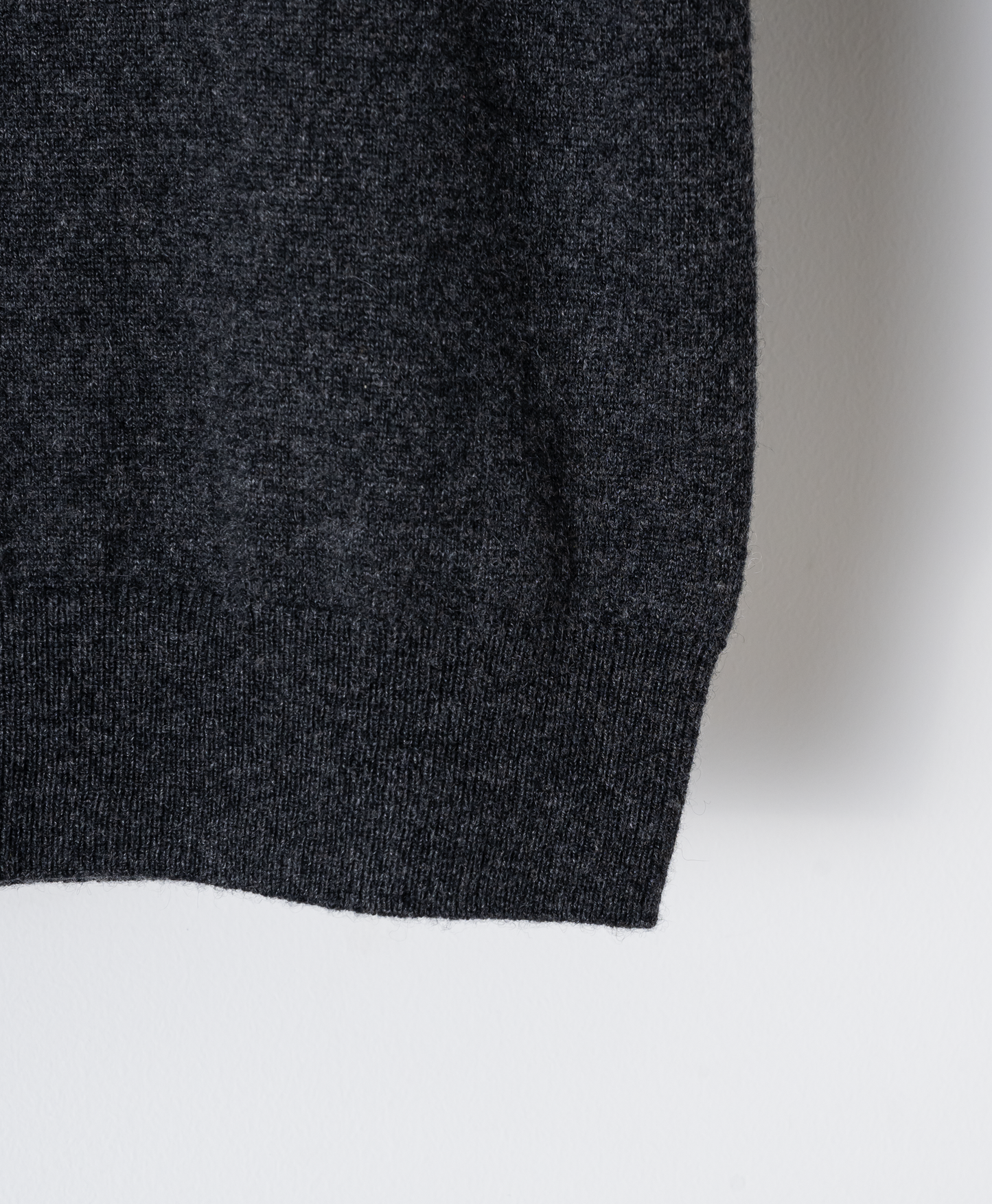 CASHMERE V-NECK KNIT