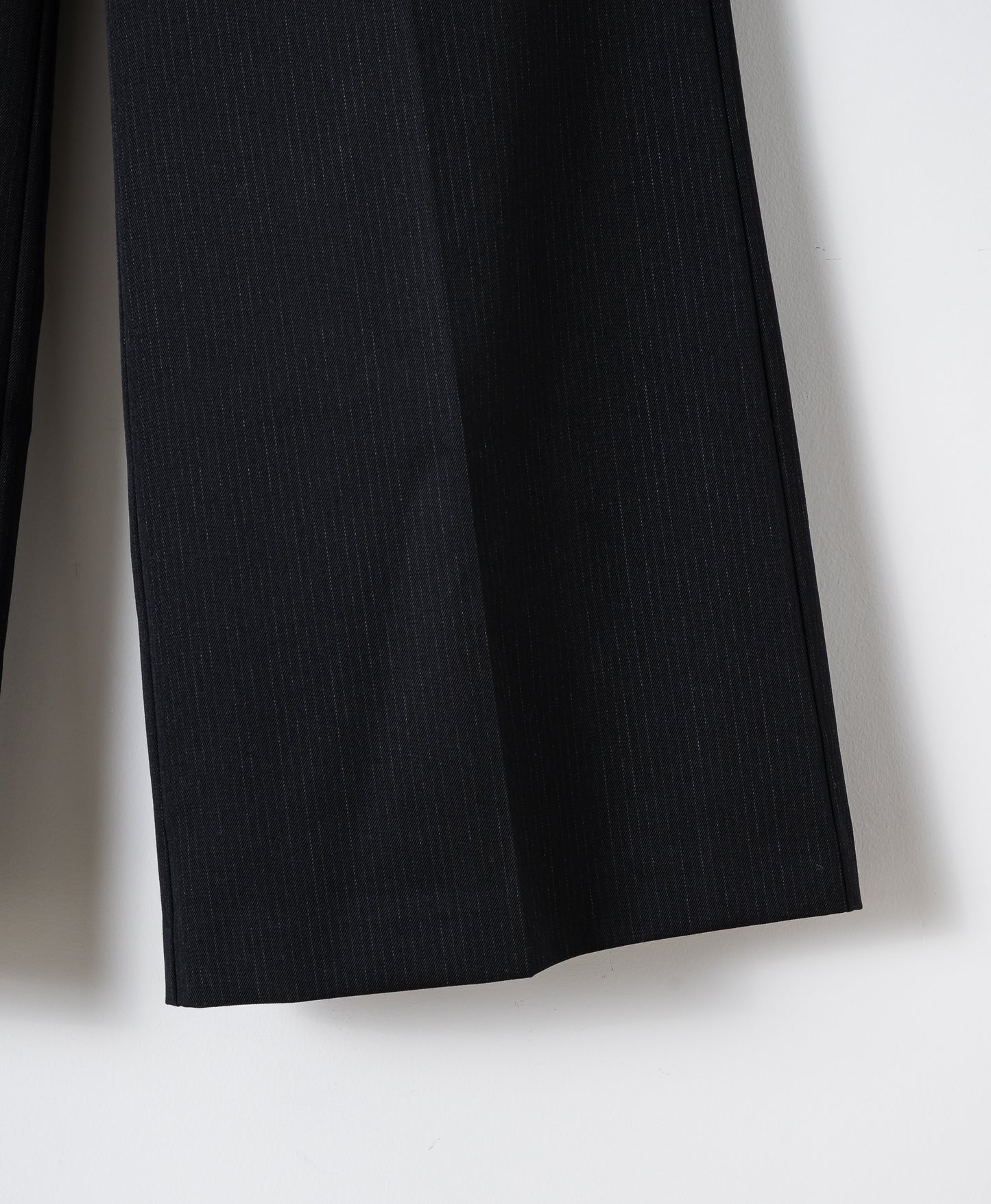 WIDE STRAIGHT BUGGY WOOL SLACKS (STRIPED)