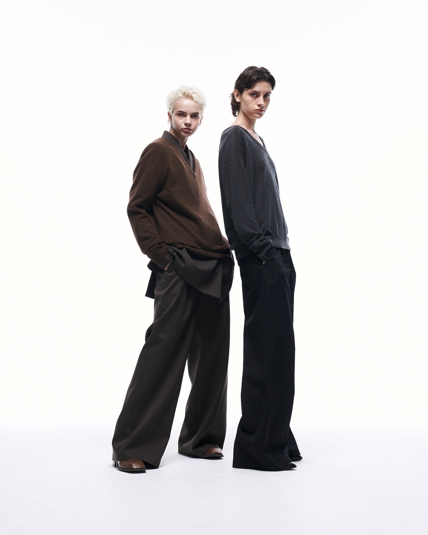 CASHMERE V-NECK KNIT