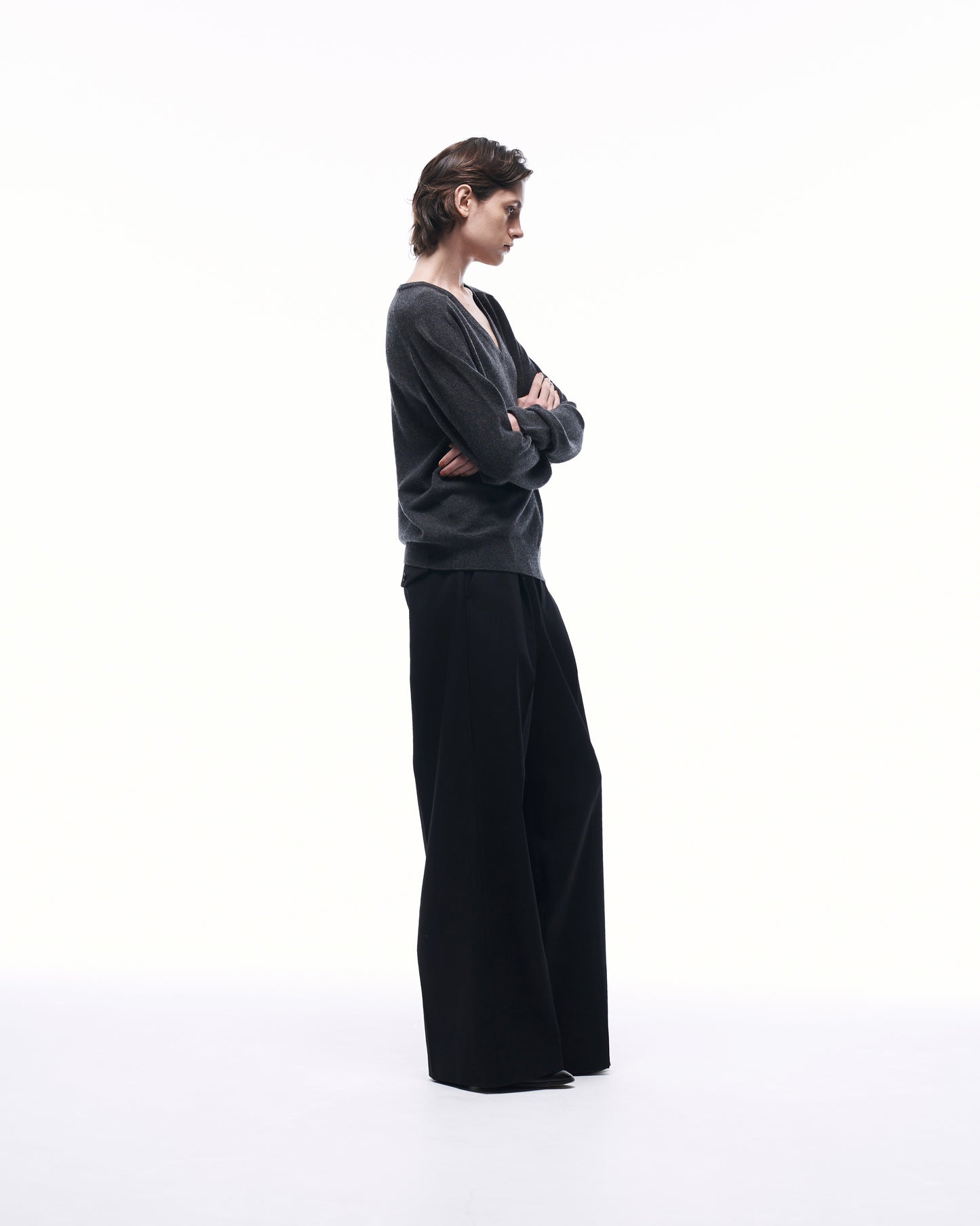 CASHMERE V-NECK KNIT