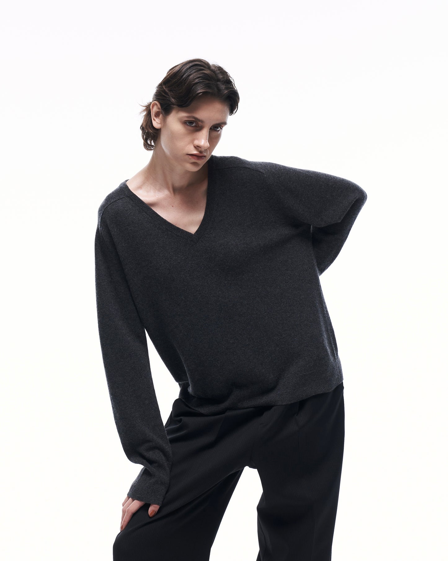 CASHMERE V-NECK KNIT