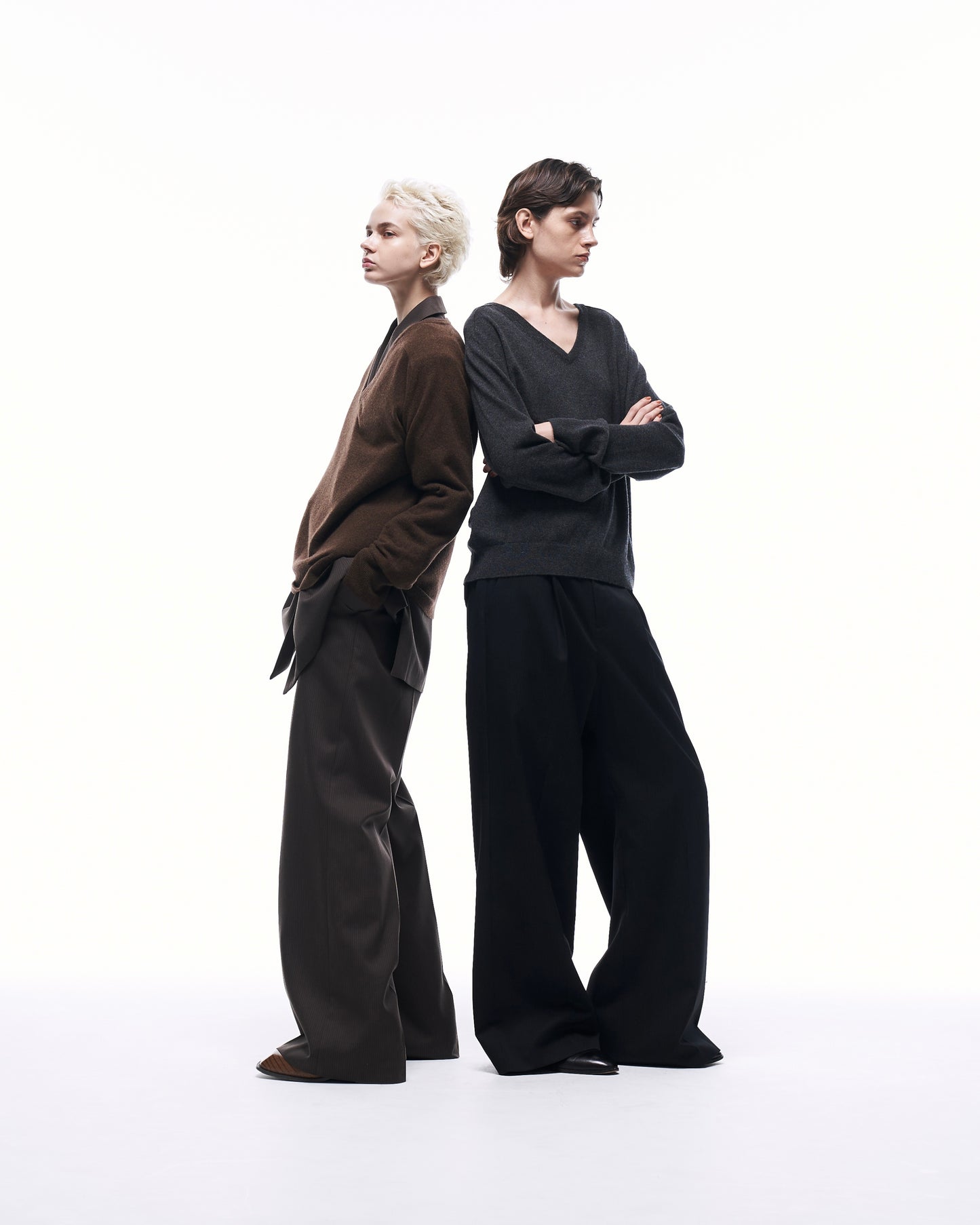 CASHMERE V-NECK KNIT