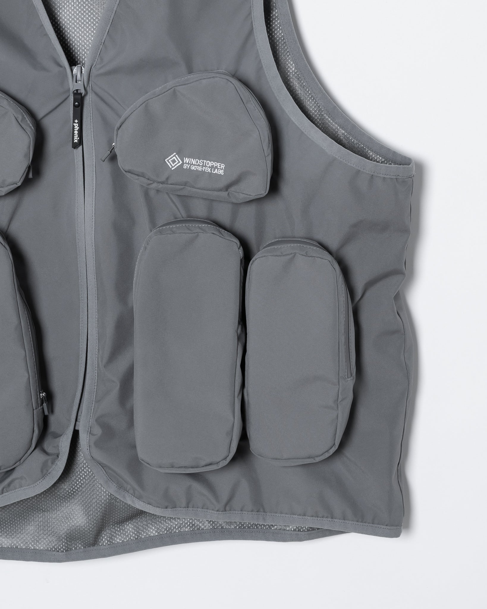 URBAN UTILITY VEST _ +phenix GORE-TEX WINDSTOPPER / GRAY – ILEAN