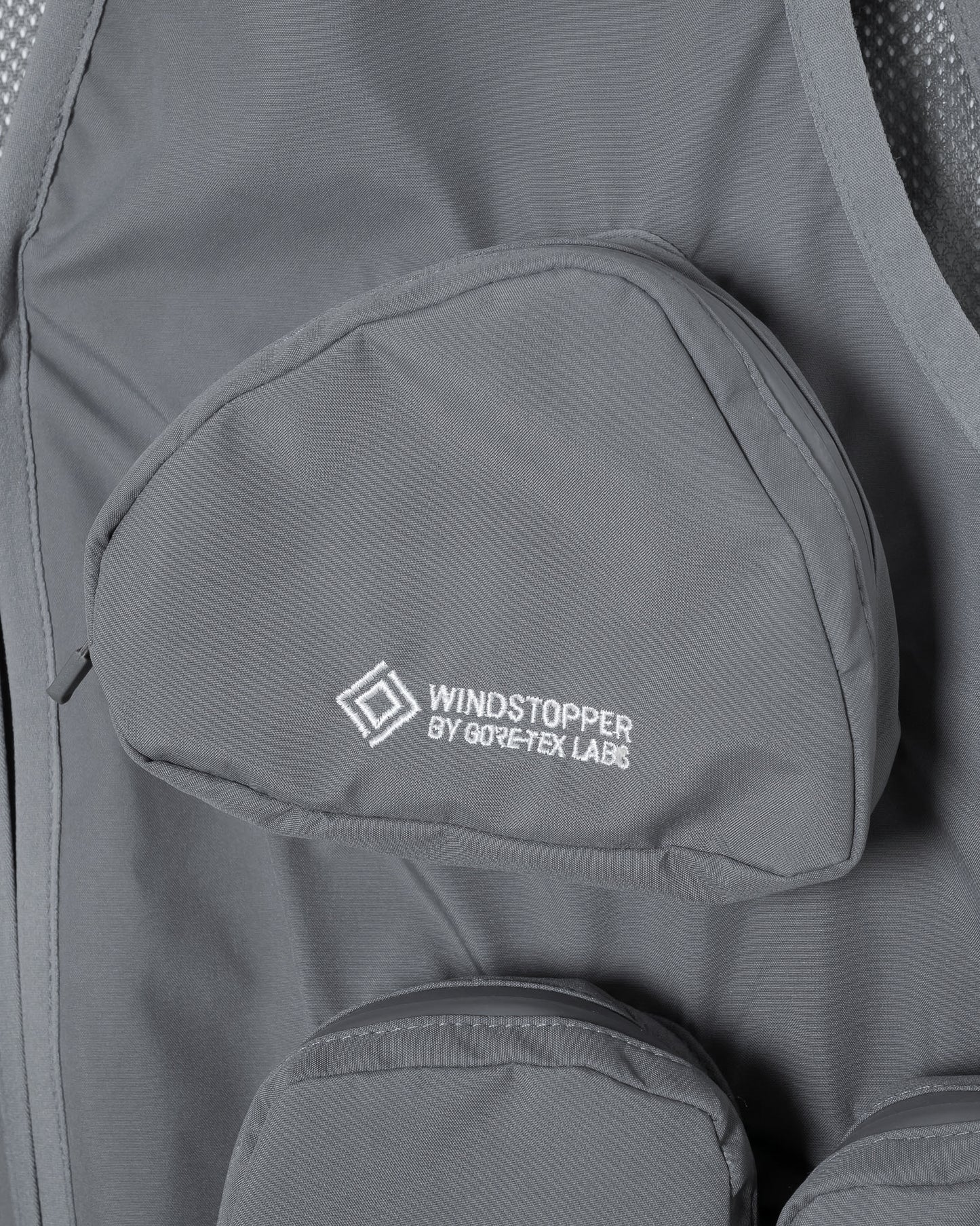 URBAN UTILITY VEST _ +phenix GORE-TEX WINDSTOPPER / GRAY