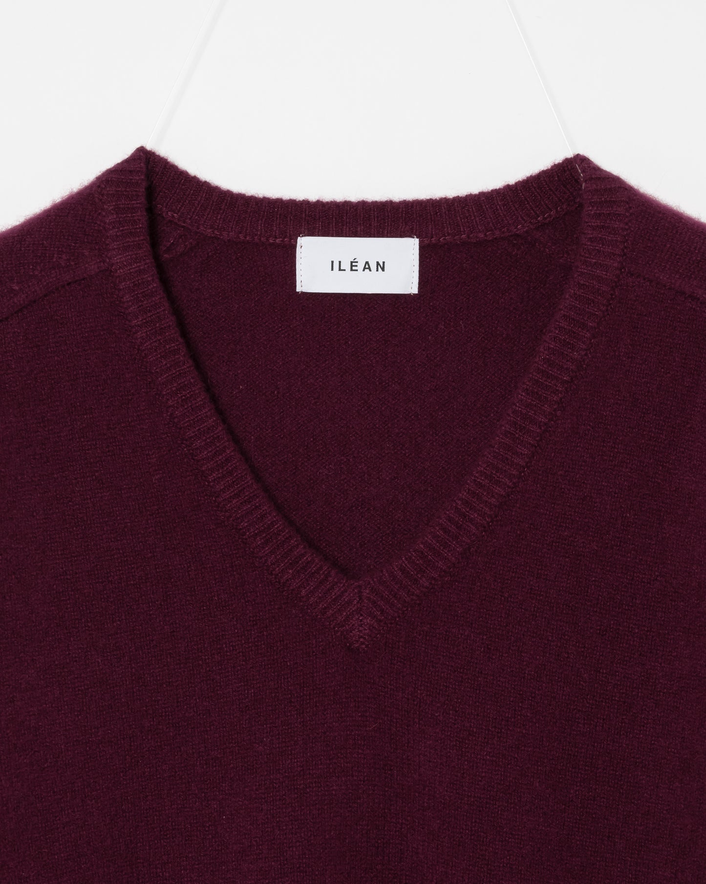 AUTHENTIC CASHMERE V-NECK KNIT