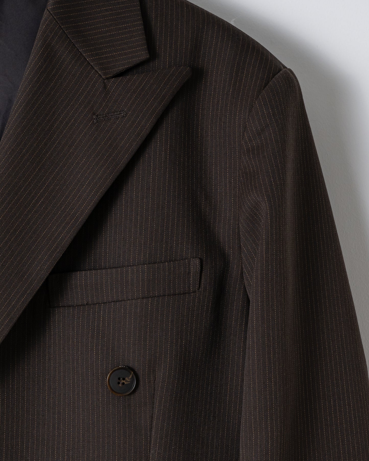 WOOL DOUBLE-BREASTED PEAKED JACKET （STRIPED）   / BROWN