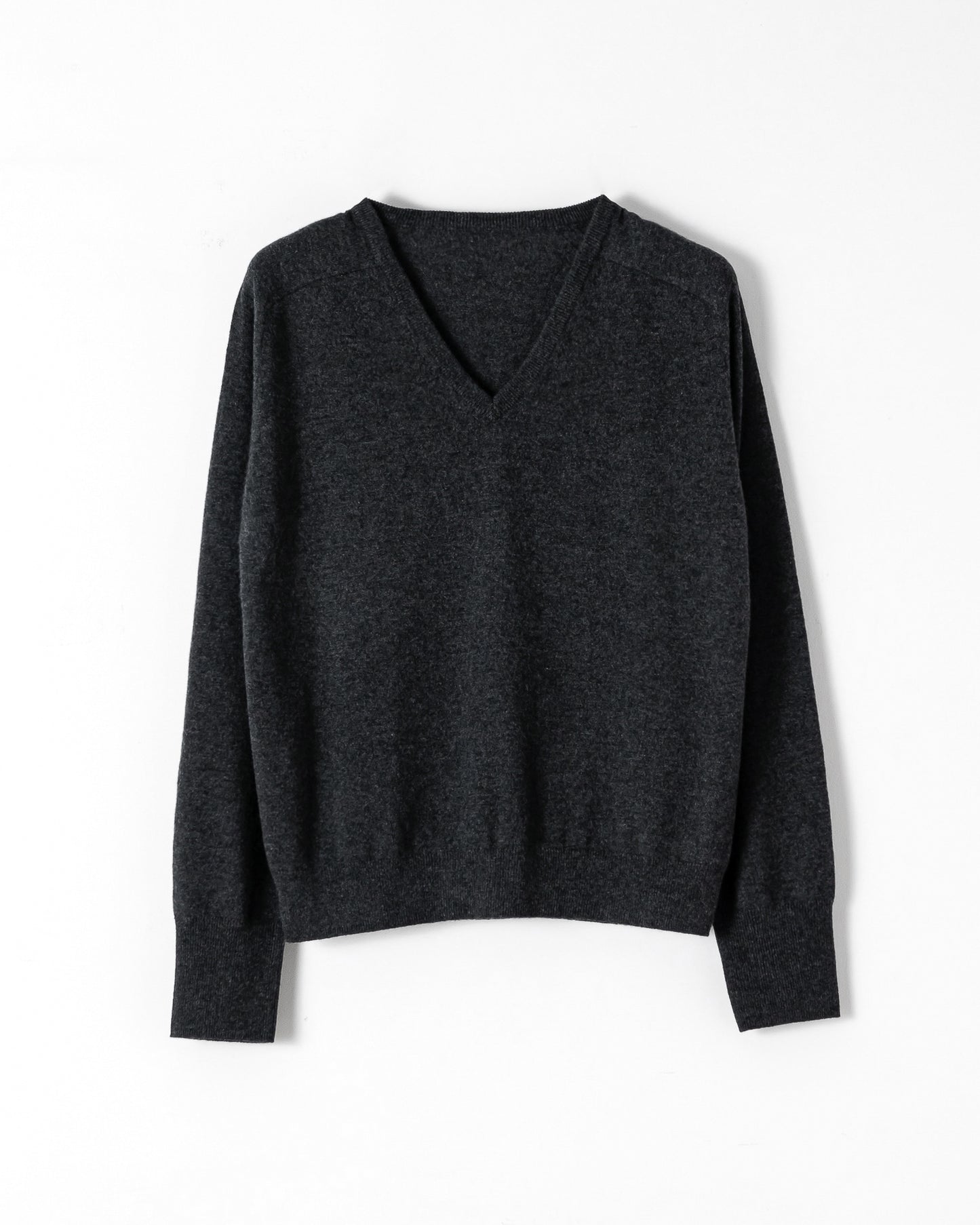 CASHMERE V-NECK KNIT / CHARCOAL GRAY