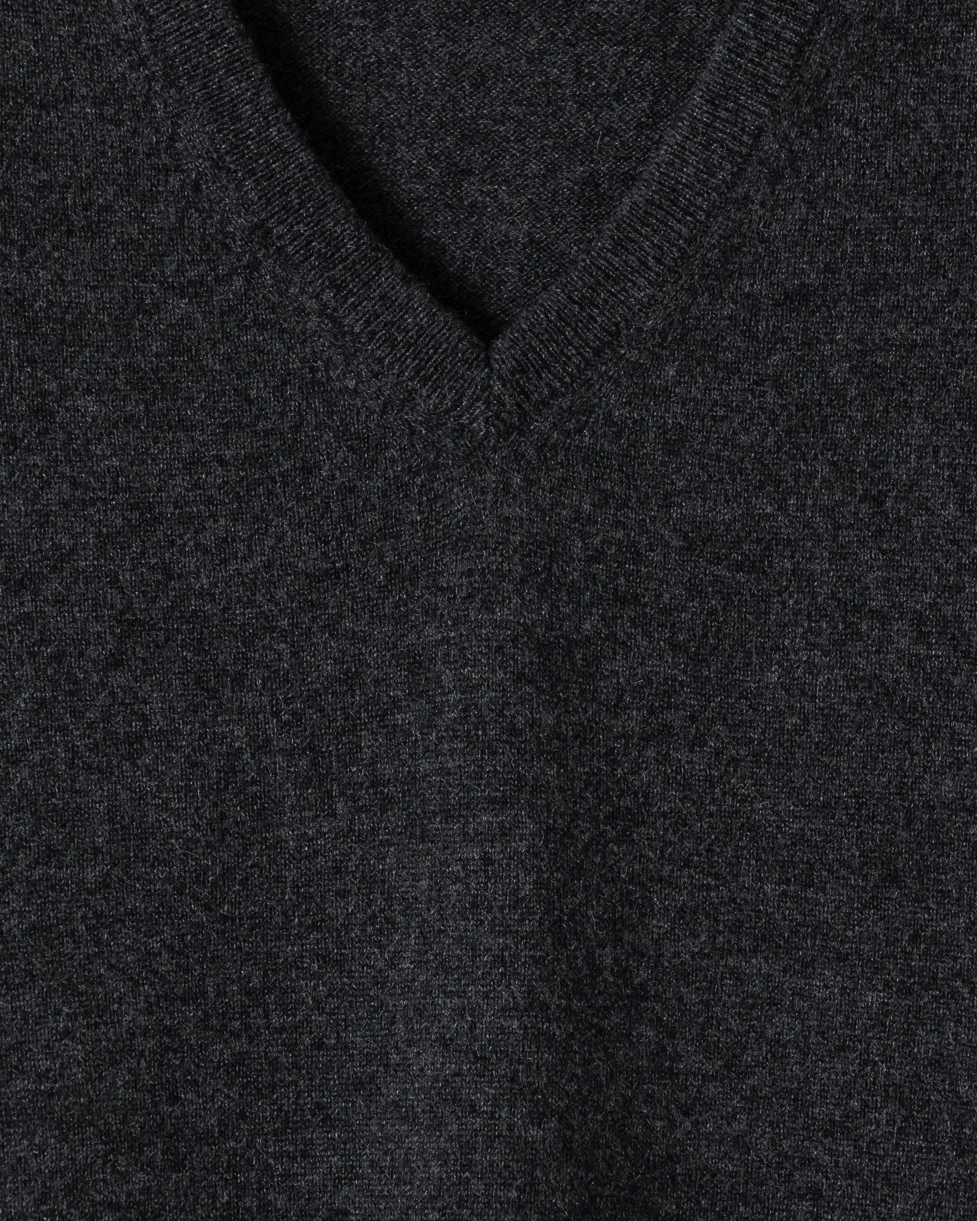 CASHMERE V-NECK KNIT / CHARCOAL GRAY – ILEAN