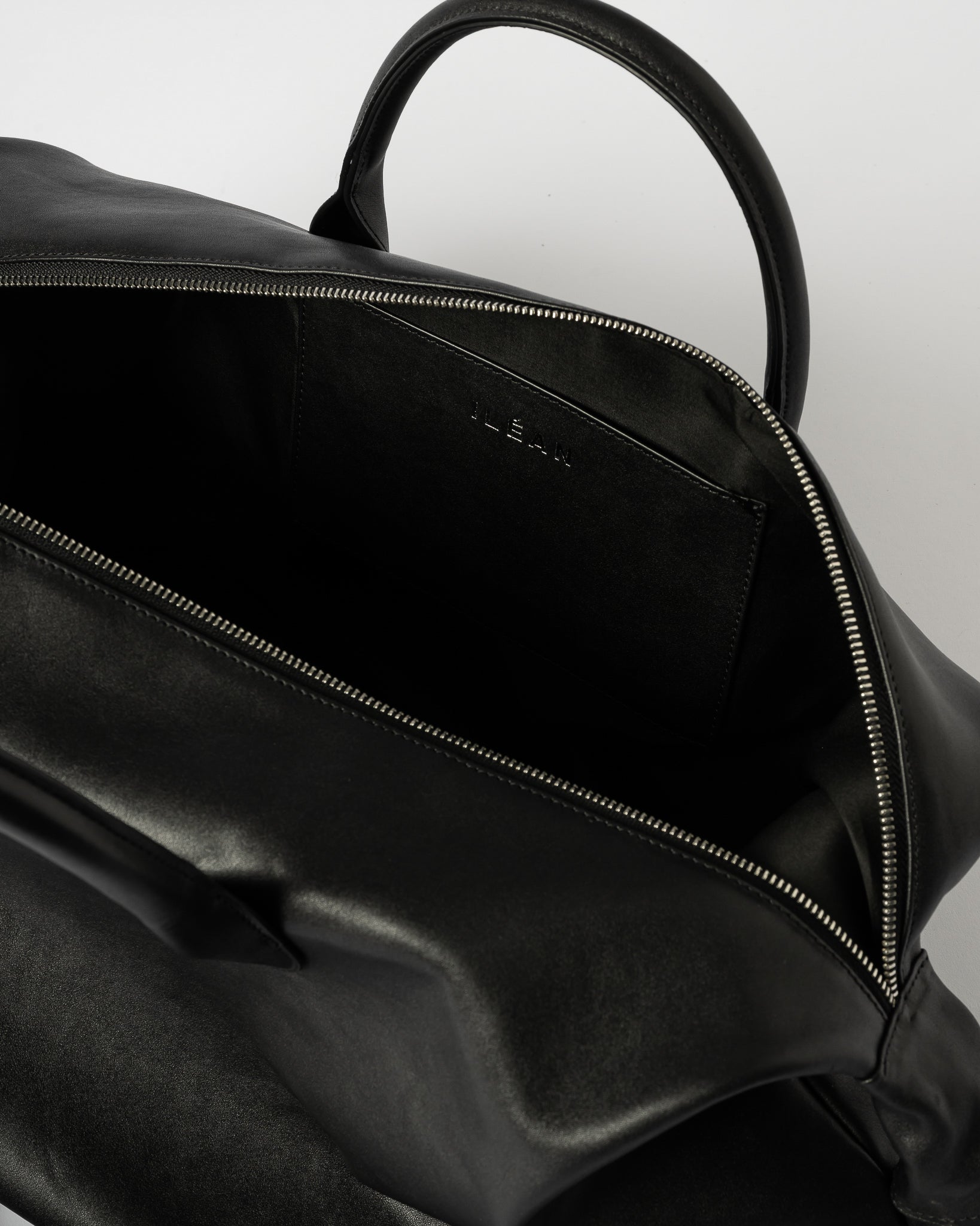 TIMELESS LEATHER BOSTON BAG / BLACK×SILVER – ILEAN